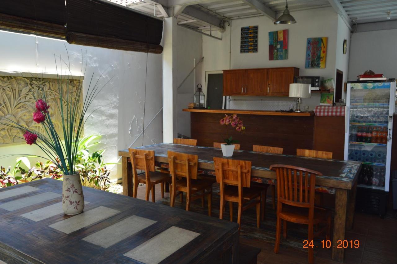 Askara Guest House & Hostel Ubud  Exterior photo